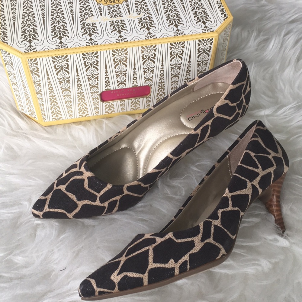 Bandolino Black and Tan Giraffe-Print Pointed Toe Heels. Never worn outside.